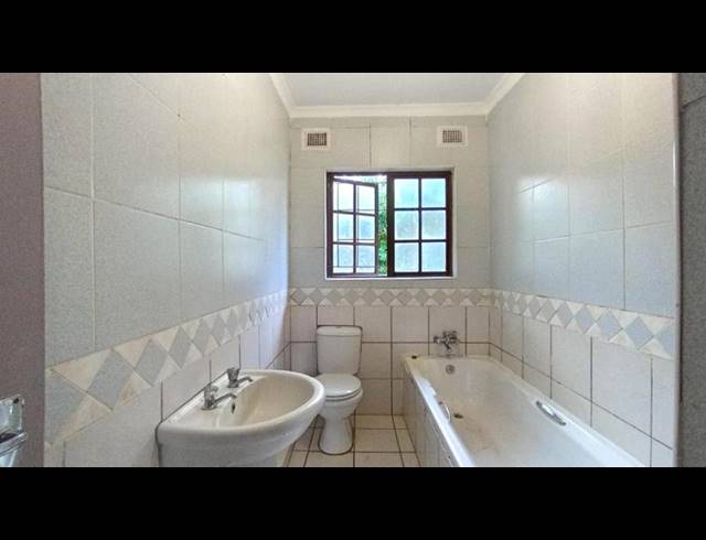 3 BEDROOM HOUSE FOR SALE IN REGENCY PARK